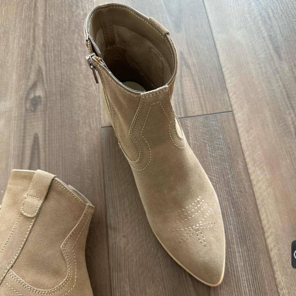 New Without Box Dolce Vita Silma Suede Ankle Boots - Picture 8 of 9